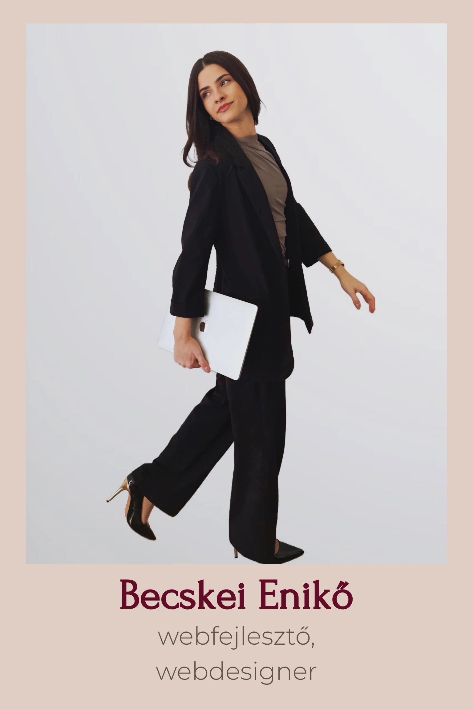 becskei-eniko-moodea